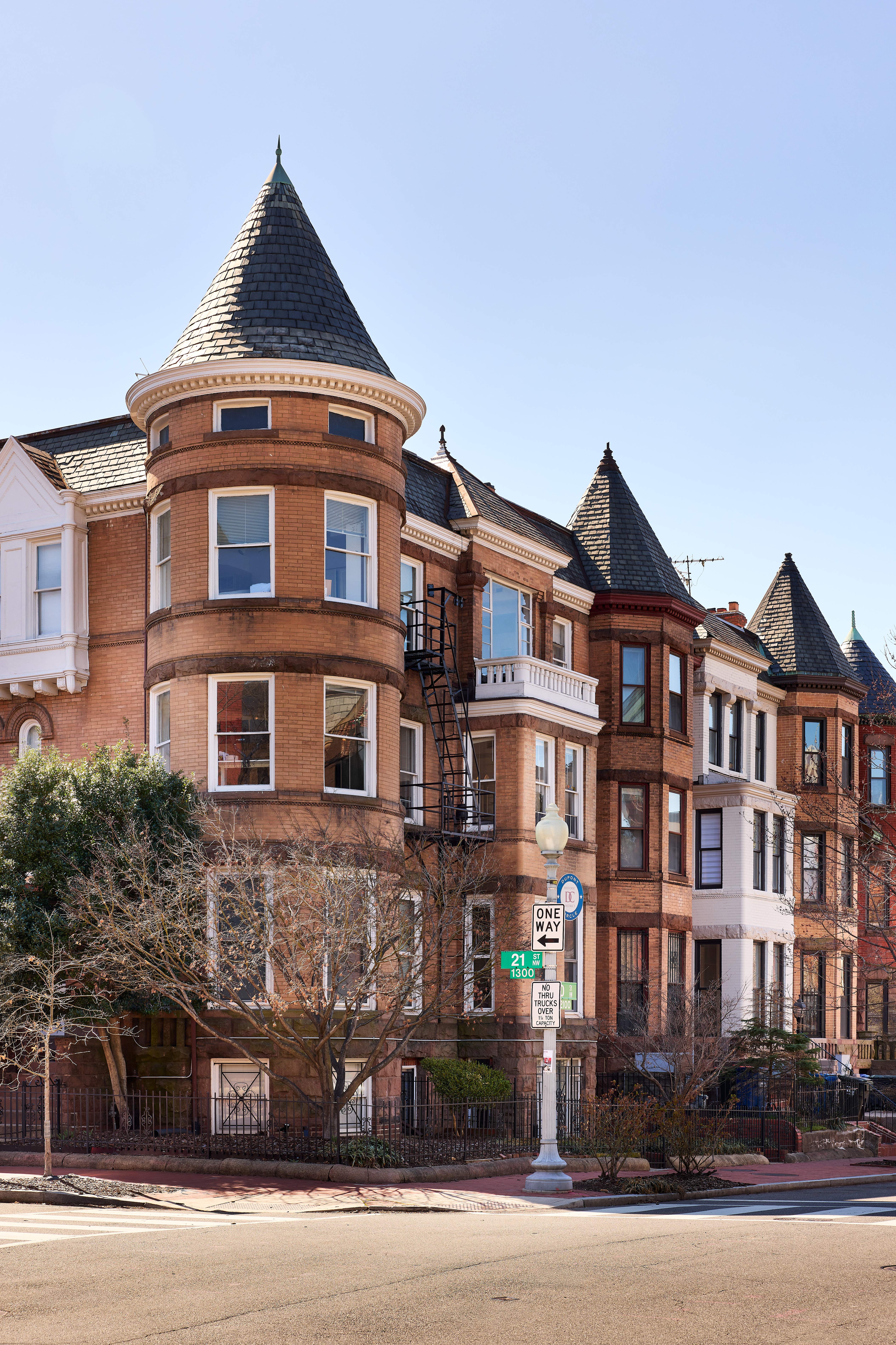 1340 21st Street NW — Building Exterior